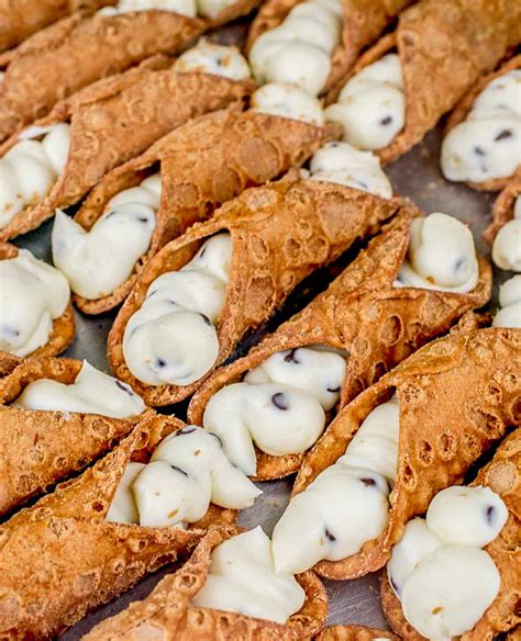 Classic Cannoli – Leite's Culinaria