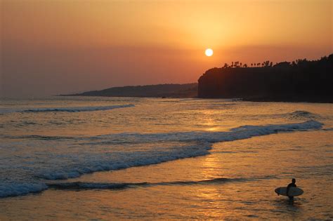 Jeju Island 제주도 | Jungmun Beach 중문해수욕장 is a popular surfing … | Flickr