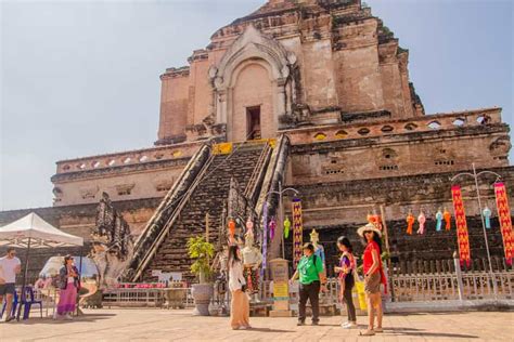 Chiang Mai: 3 Hour Old City and Temples Guided Walking Tour | GetYourGuide