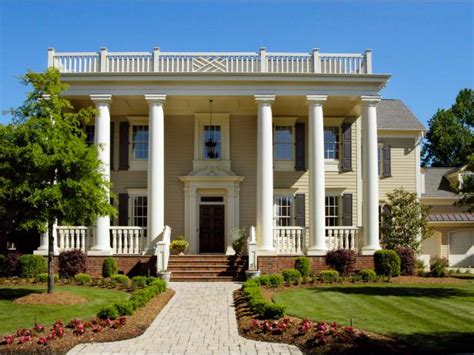 Greek Revival Architecture | HGTV