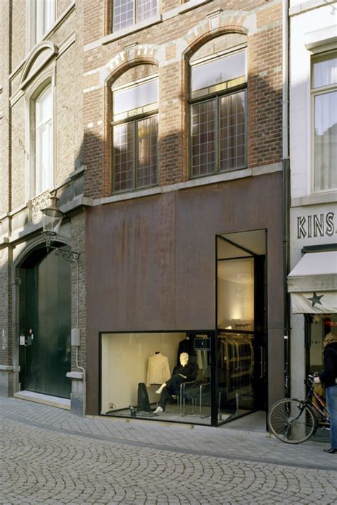 DelightFULL | Retail facade, Architecture, Storefront design