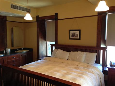 Midland Railroad Hotel & Restaurant Rooms: Pictures & Reviews - Tripadvisor