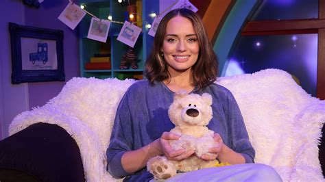 CBeebies Bedtime Stories - F-J: Laura Haddock - The Everywhere Bear ...