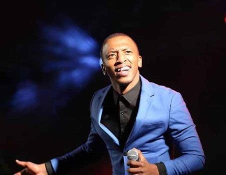 Dumi Mkokstad - Ulwandle DOWNLOAD & Lyrics