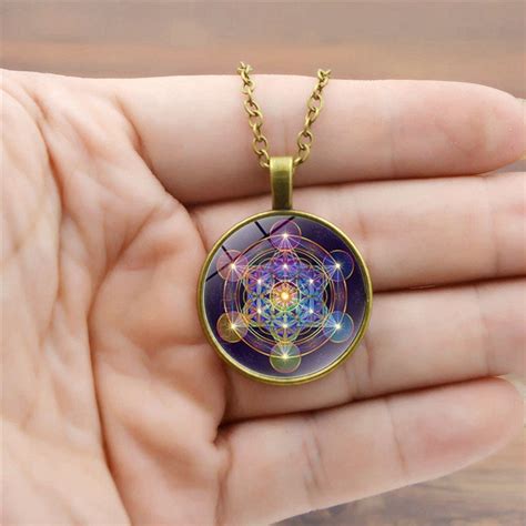 Sacred Geometry Glow In The Dark Necklace - Fanduco