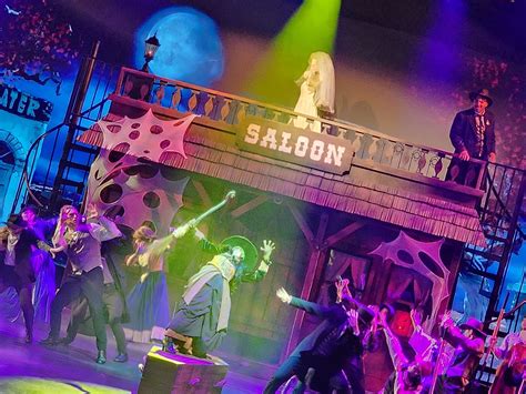 GUIDE: Knott’s Scary Farm 2023 offers two hours of shows paying homage ...