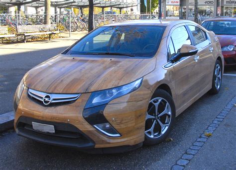 Motorfahrzeuge: Opel Ampera Hybrid