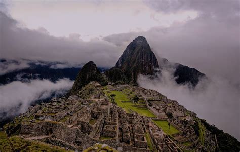 Machu Picchu Sunrise Tours 2 days