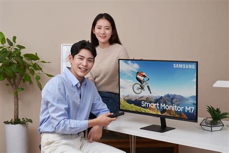 SAMSUNG SMART MONITOR M7- Specs & Review - GoTechies.net