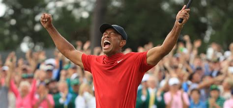 Why does Tiger Woods wear red on Sunday?