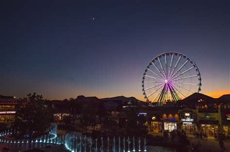 Pigeon Forge and the Great Smoky Mountains in Fall