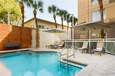 Courtyard by Marriott Orlando Downtown Pool Pictures & Reviews ...