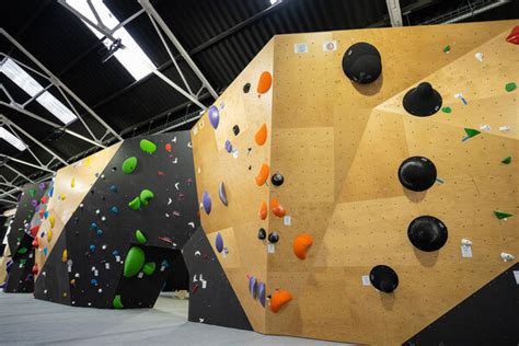 EP Climbing | Types of Climbing Walls: A Comprehensive Guide