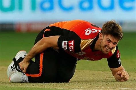 IPL 2020: RCB vs SRH: Sunrisers’ suffer injury scare as Mitchell Marsh ...