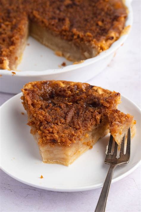 Easy Mock Apple Pie Recipe - Insanely Good