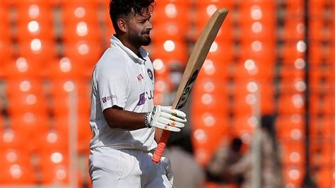 'Rishabh Pant can give you 10 years in Test cricket, Wriddhiman Saha ...