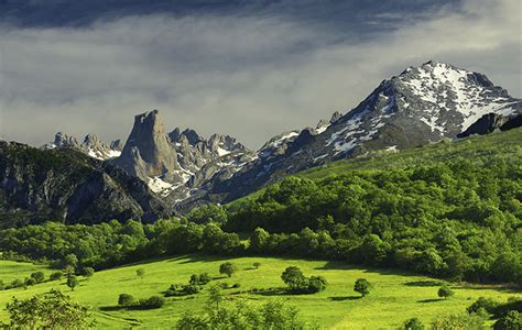 Spain - Picos de Europa | Hilltoptreks.com