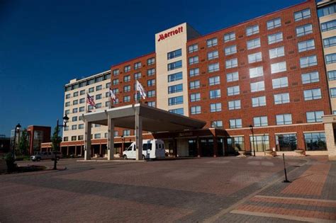 Coralville Marriott Hotel & Conference Center in Coralville (IA) - Room ...