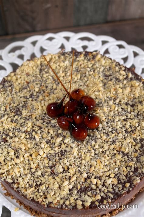 Chocolate cheesecake with praline and hazelnuts ⋆ Cook Eat Up!