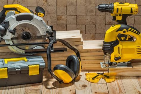 5 Best Woodworking Tool Brands for Every Carpenter - Journeyman HQ