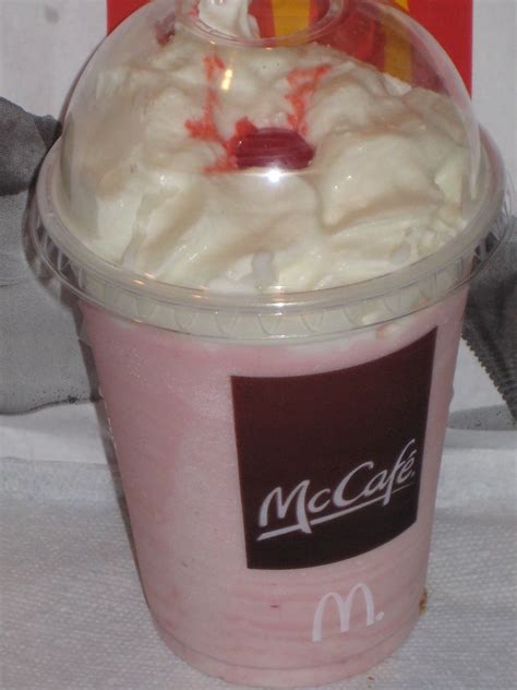 mcdonalds strawberry shake calories