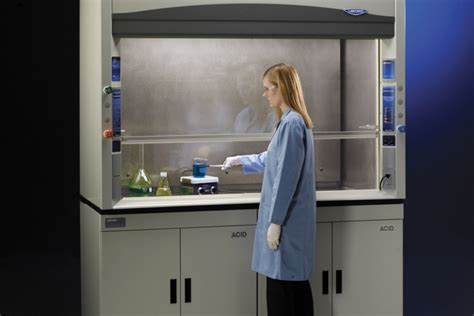 Benefits of Using Fume Hoods in Labs