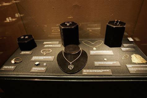 Largest collection of recovered Titanic jewels to be displayed for the ...