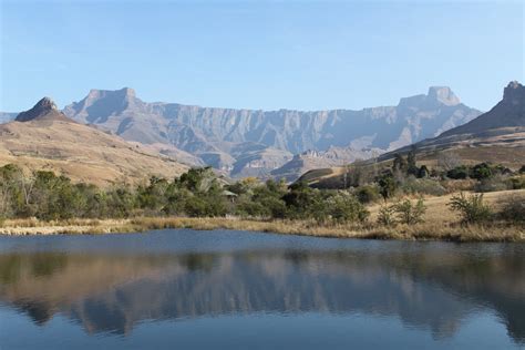 Drakensberg mountains | Visit south africa, Drakensberg mountains ...