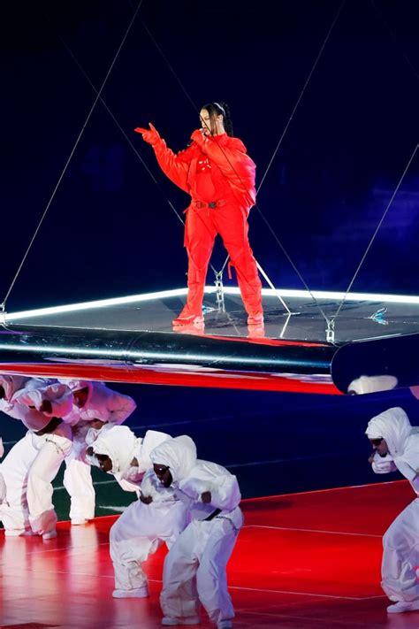 Rihanna Performs Super Bowl 57 Halftime Show: Watch the Full ...