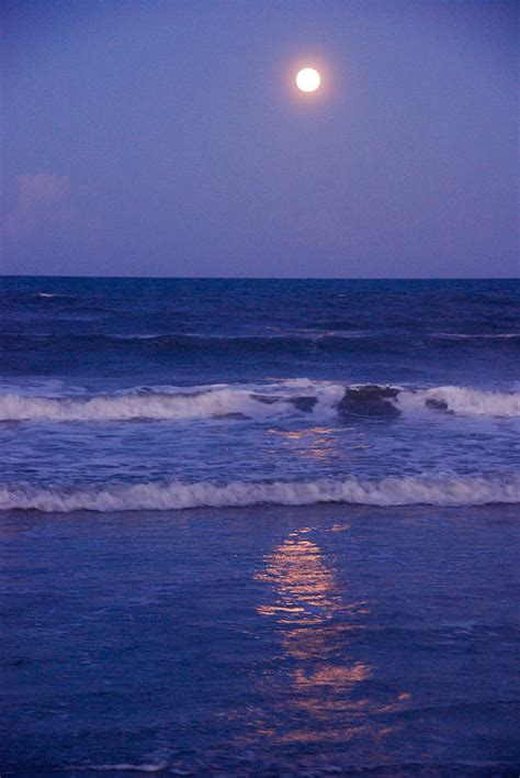 Full Moon over the Ocean Photograph by Susanne Van Hulst - Pixels