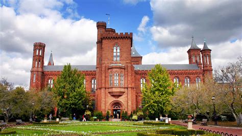 Smithsonian Castle, Washington, DC - Book Tickets & Tours