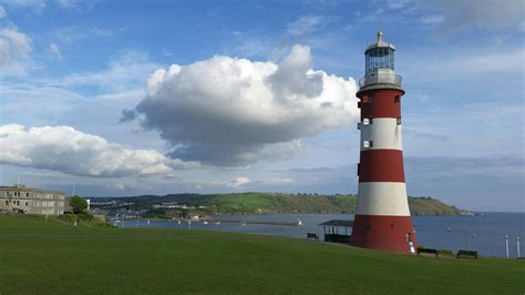 Red and White Lighthouse Tower · Free Stock Photo