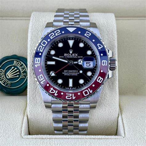 Vendesi Rolex GMT-Master II Pepsi - New 2022 per 21.590 € da un ...