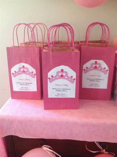 I made the loot bags and personalised the thank you message for the ...