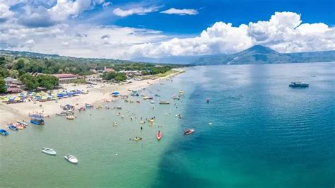 Pantai Pasir Putih Parbaba: Tempat Asyik Bersama Orang Tersayang