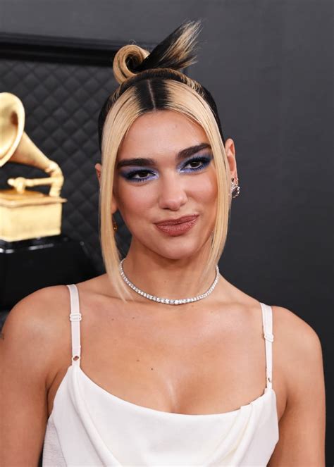 Dua Lipa's Sky Blue Eye Shadow at the 2020 Grammys | The Most Daring ...