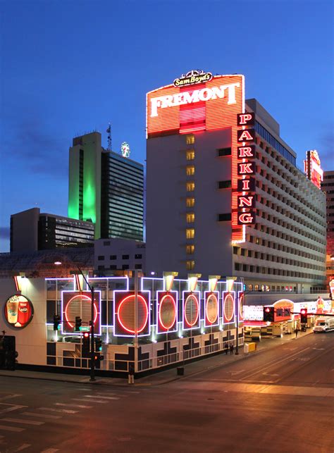 Daily Neon: Fremont Hotel & Casino in Downtown Las Vegas : Las Vegas 360