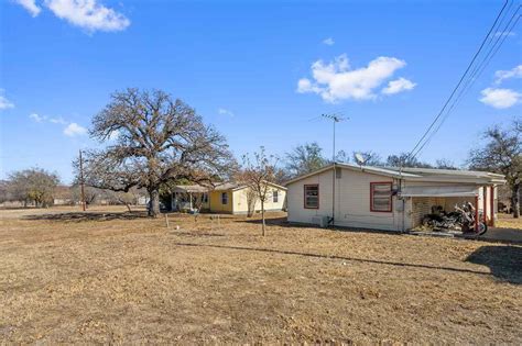 607 Avenue S, Marble Falls, TX 78654 - 2 Bed, 1 Bath Single-Family Home ...