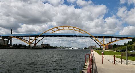 Daniel Hoan Memorial Bridge Editorial Stock Image - Image of located ...