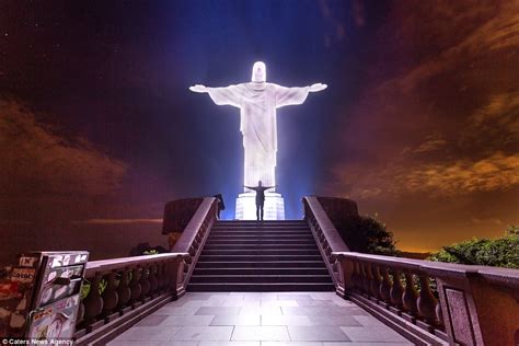 Video captures the moment 2 daredevils climb Rio de Janeiro's Christ ...