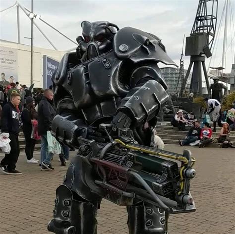 Gnezdo posrtati Krotkost fallout power armor cosplay Sway Invalidnost ...