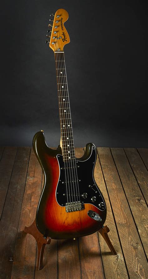 FENDER 1982 Stratocaster Sunburst S9 Serial RW | ubicaciondepersonas ...