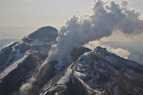 Mount Redoubt in The Big Picture