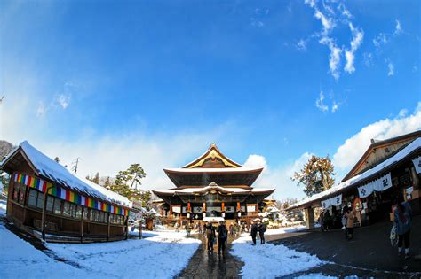 ZENKOJI TEMPLE NAGANO: THE MOST FAMOUS TEMPLE IN NAGANO PREFECTURE ...