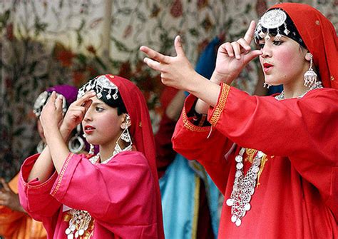 Folk dances of Kashmir