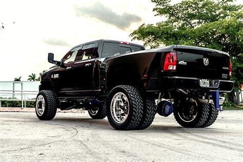 2020 Dodge Ram 3500 Dually Lifted - Property & Real Estate for Rent