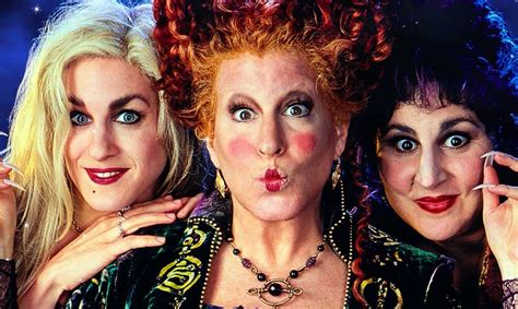 Sarah Jessica Parker Confirms Hocus Pocus 2 Is Coming In Fall 2022