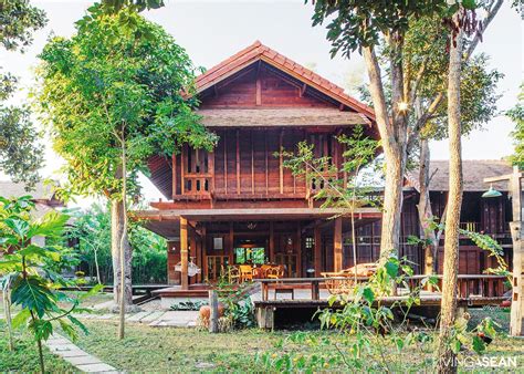 Wooden Thai House in the Lanna Tradition /// Living Asean /// | Bamboo ...