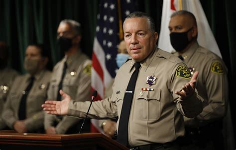 L.A. Sheriff Villaneuva donors got permits to carry guns in public ...