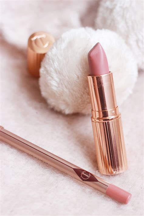 The Charlotte Tilbury Pillow Talk Lipstick | Pint Sized Beauty